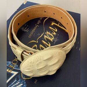 Selling belt caiman